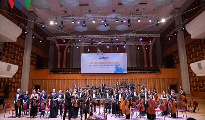 Festival de la nouvelle musique Asie-Europe: concert "Mélodies des amis" à Vinh Phuc