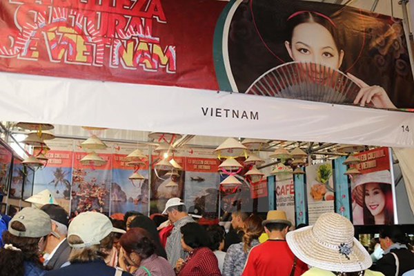 La participation du Viet Nam à la Foire des cultures amies du Mexique appréciée