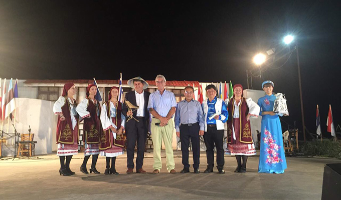 Le Viet Nam participe au festival international de la culture folklorique en Grèce