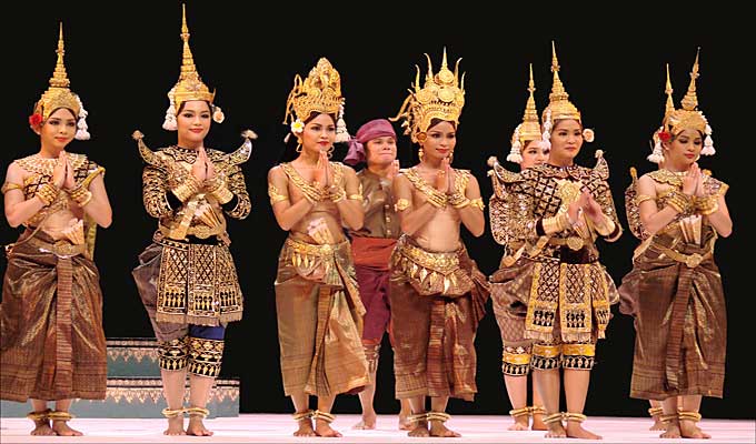 Cambodia Culture Week 2015 begins in Viet Nam