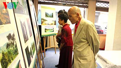 Paris photo exhibition spotlights President Ho 