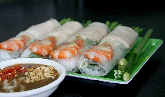 Vietnamese fresh rolls bewitch international travelers