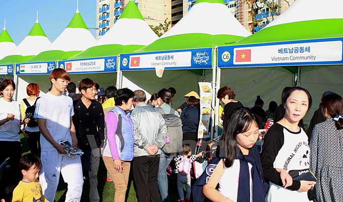 Viet Nam attends Global Gathering Festival in Busan