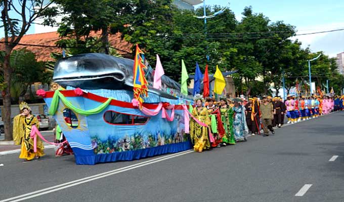 Whale worshiping festival opens in Ba Ria-Vung Tau