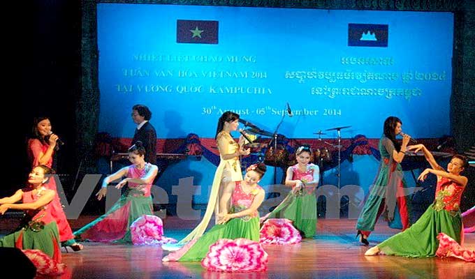 Cambodia, Thai culture introduced to Vietnamese people