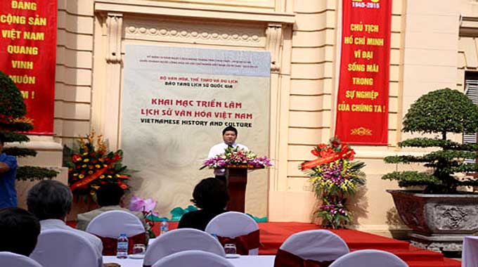 Exhibition of Vietnamese cultural history opens in museum