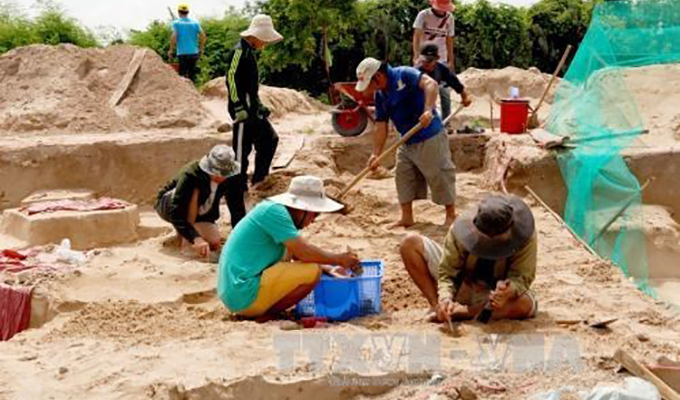 Fouille de tombes antiques dans la province de Binh Thuan