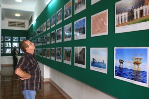 Cân Tho : exposition sur la mer et les îles vietnamiennes