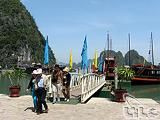 Quang Ninh tourism achieves positive results