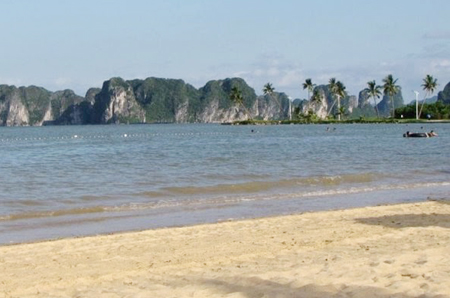 Hoang Gia, Tuan Chau and Mai Quyen satisfy standard of tourist beaches 