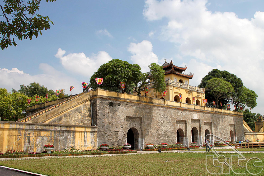 Khai thác giá trị di sản Hoàng thành Thăng Long để phát triển du lịch