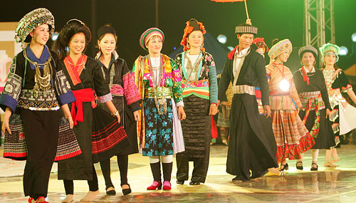Liên hoan diễn xướng dân gian văn hóa dân tộc tại Đà Lạt