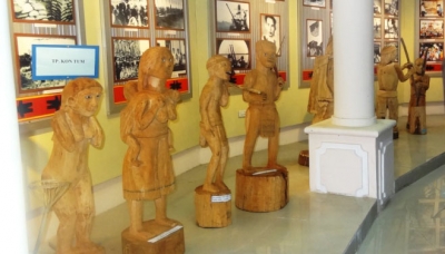 Kon Tum: Triển lãm tượng gỗ dân gian
