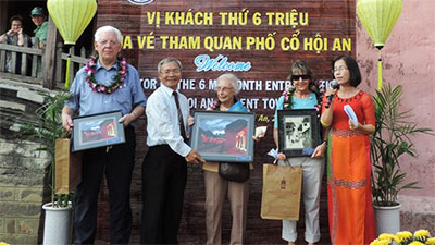 Hoi An celebrates arrival of six millionth foreign tourist