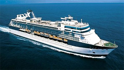 Luxury cruise liner arrives at Chan May port