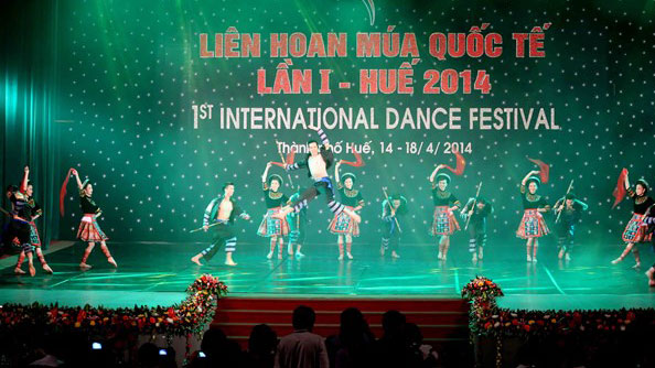 Int’l dance festival winds down in Hue 