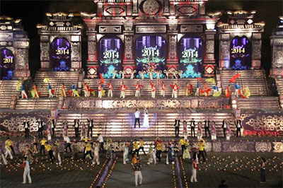 Hue festival opens in stunning style