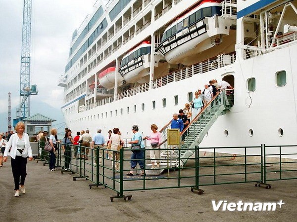Cruise ships bring 34,000 tourists to Thua Thien-Hue