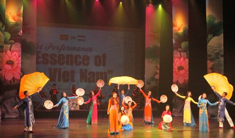 Quảng bá hình ảnh Việt Nam nhân dịp tổ chức sự kiện “Ngày Việt Nam tại Hà Lan 2014”