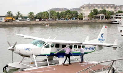 Ha Noi - Ha Long Bay seaplane tours launched 