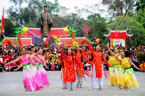 Hanoi : une fête printanière à l’occasion du Têt de la Chèvre
