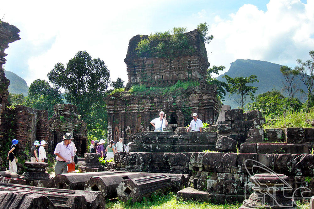 Indian tourism explores central Viet Nam 