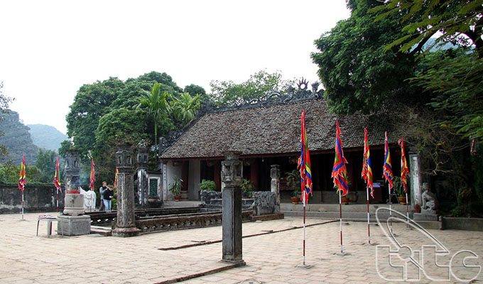 Temples dédiés à deux rois de la dynastie des Dinh et des Lê