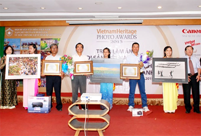 Viet Nam heritage photo exhibition opens in Binh Thuan