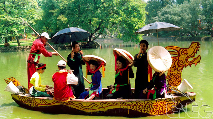 Xã hội và nghệ nhân làng thuỷ tổ Quan họ (Bắc Ninh)