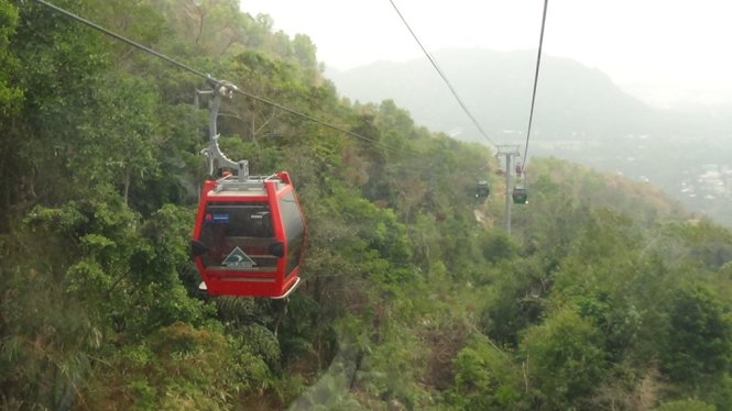 Cable car service to An Giang’s mountain peak launched
