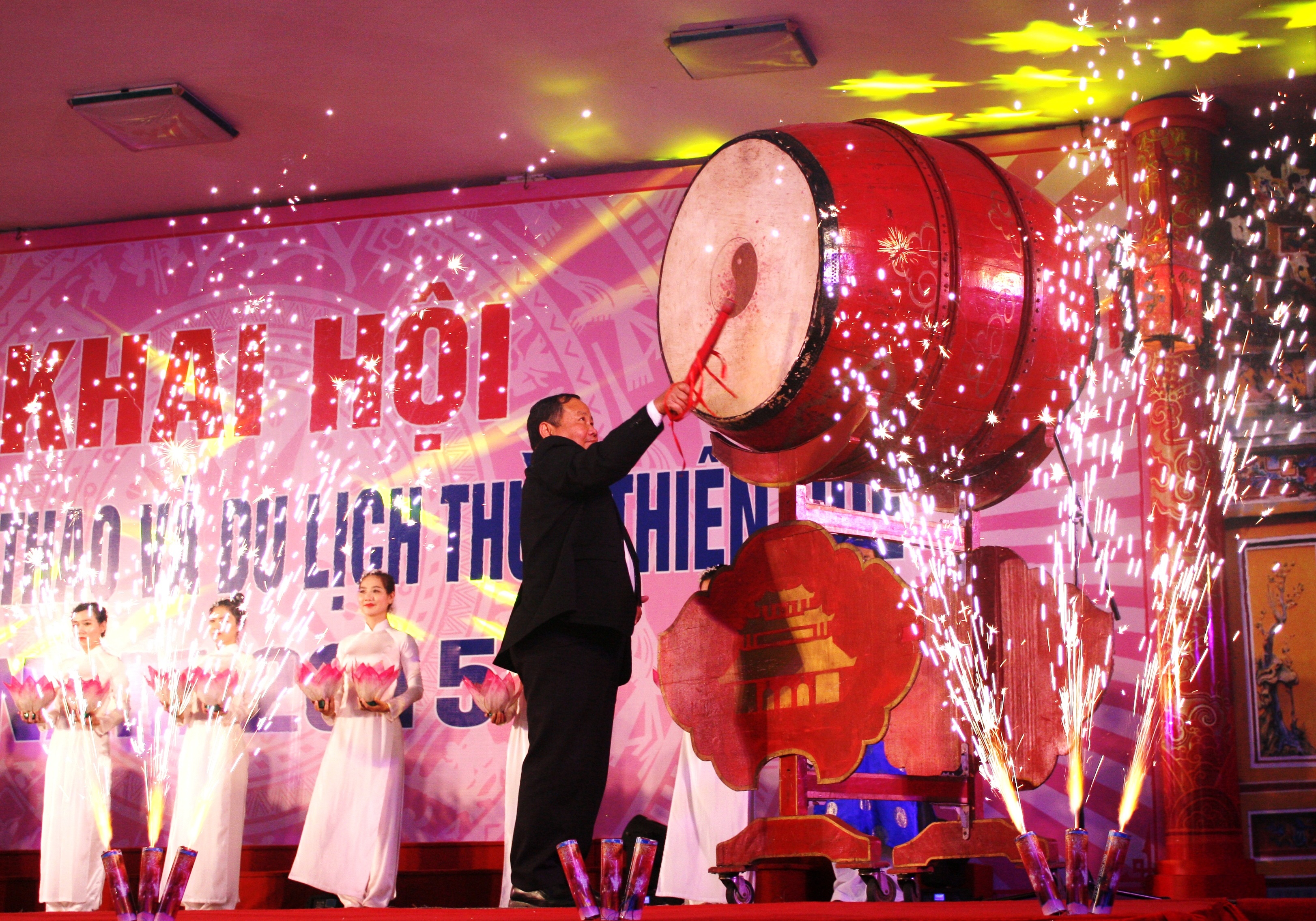 Thừa Thiên - Huế khai hội văn hóa, thể thao và du lịch năm 2015