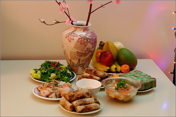 Le repas du réveillon, un trait culturel traditionnel des Vietnamiens