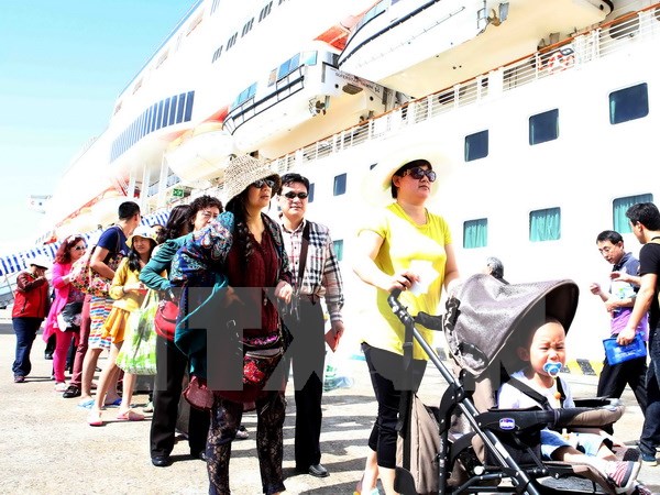 200 khách du lịch đường biển của Star Pride "xông đất" Đà Nẵng
