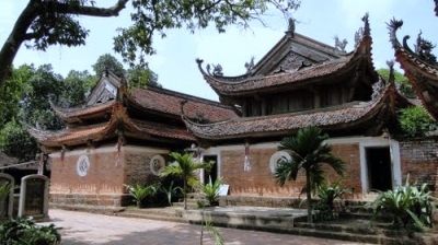 Ha Noi’s old Buddhist pagodas receive national heritage certificates