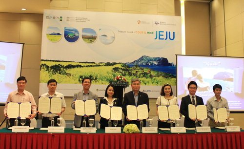 Ký kết biên bản hợp tác du lịch Jeju và các doanh nghiệp du lịch Việt Nam