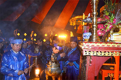 Ceremony worships Deities of Earth and Crop in Hue 