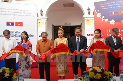 Viet Nam Spring Press Festival 2015 opens in Laos