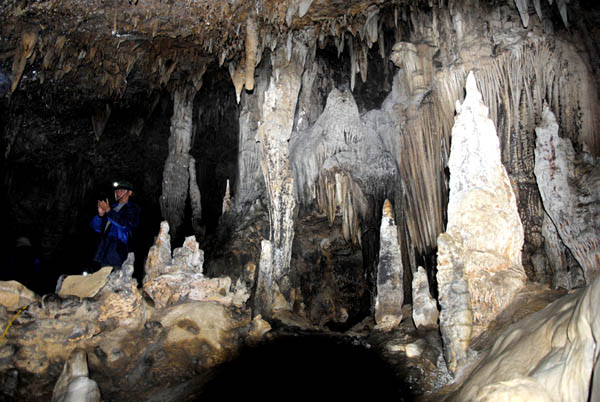 Découverte d'une nouvelle grotte à Ha Giang