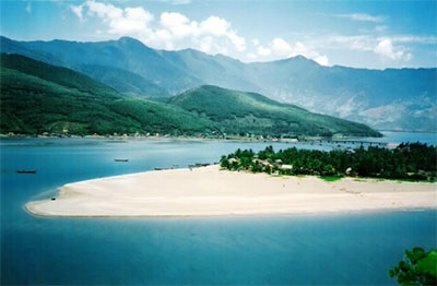 Quang Nam, Thua Thien-Hue to develop maritime tourism