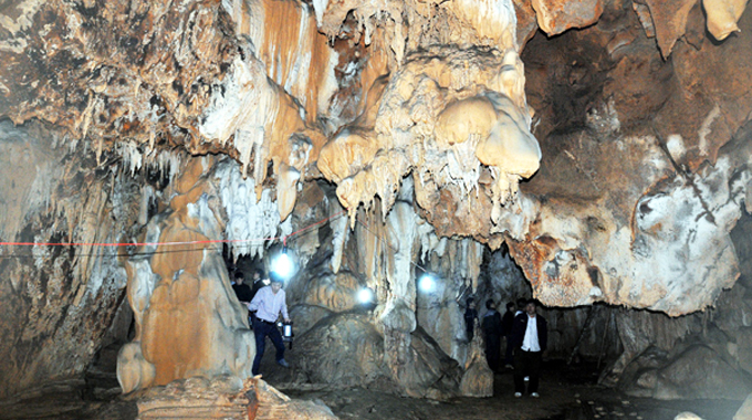 Hang Rồng - điểm nhấn du lịch ở Cao nguyên đá Đồng Văn