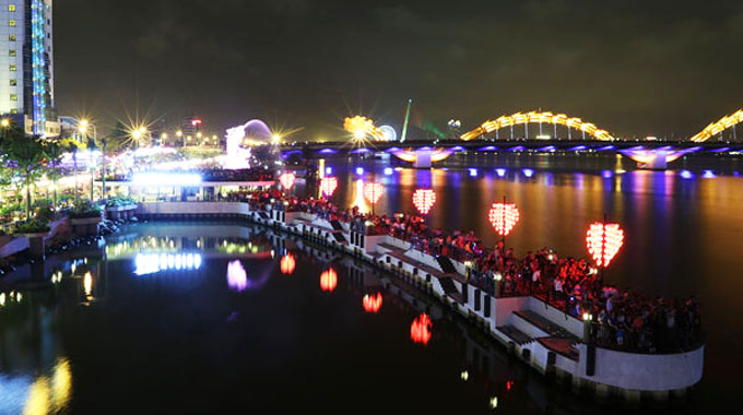 Đà Nẵng có Cầu tàu tình yêu 