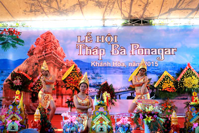 Thousands of pilgrims flock to Goddess Ponagar Festival 