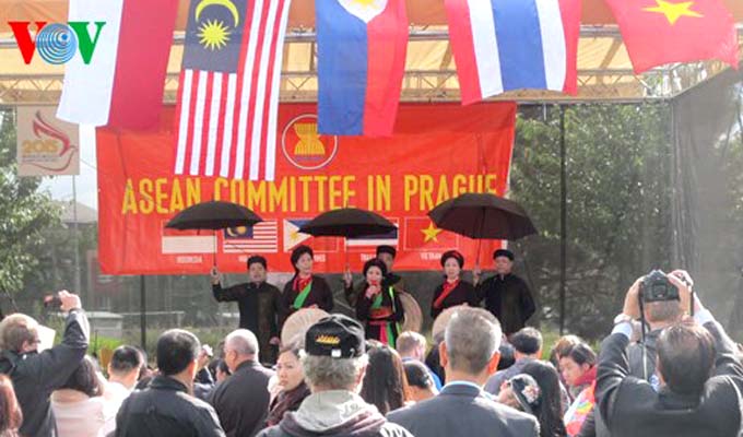 Không gian văn hóa Việt đầy quyến rũ trong Lễ hội ASEAN tại Séc