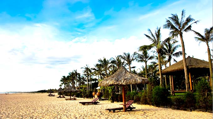 Quảng Bình công nhận bãi biển Nhật Lệ, Quang Phú và Bảo Ninh là điểm du lịch địa phương