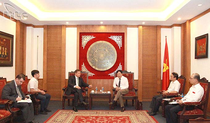Thứ trưởng Vương Duy Biên tiếp Đại sứ đặc mệnh toàn quyền Ukraina tại Việt Nam