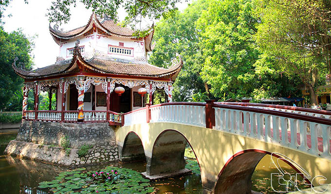 Visiting some cultural relics in Ha Noi - Hung Yen route
