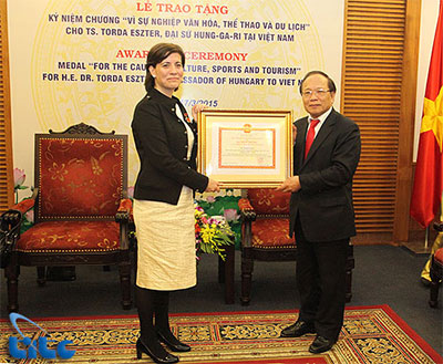 Awarding Medal “For a Cause of Culture, Sports and Tourism” for Ambassador of Hungary to Viet Nam 
