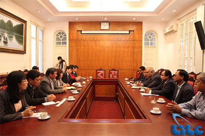 VNAT works with Bangladesh delegation