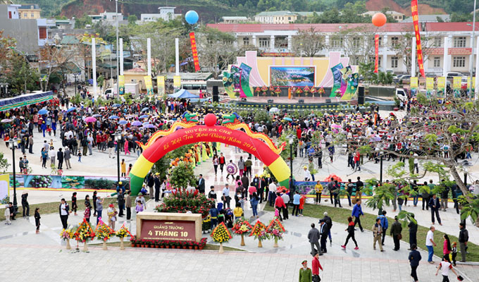 Tra hoa vang festival opens in Quang Ninh
