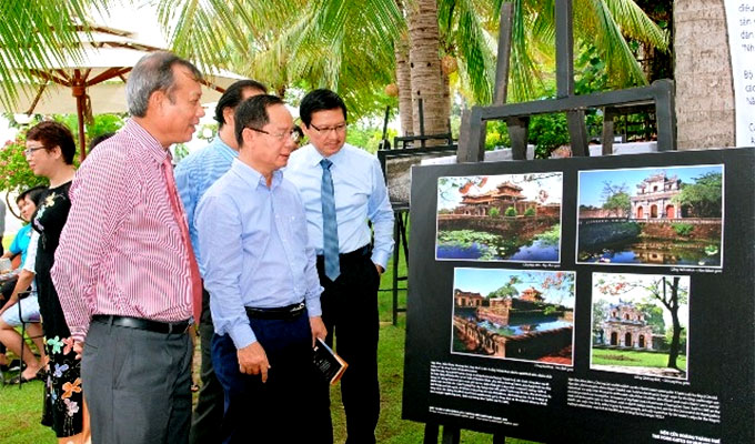 Viet Nam heritage photo exhibition underway in Binh Thuan